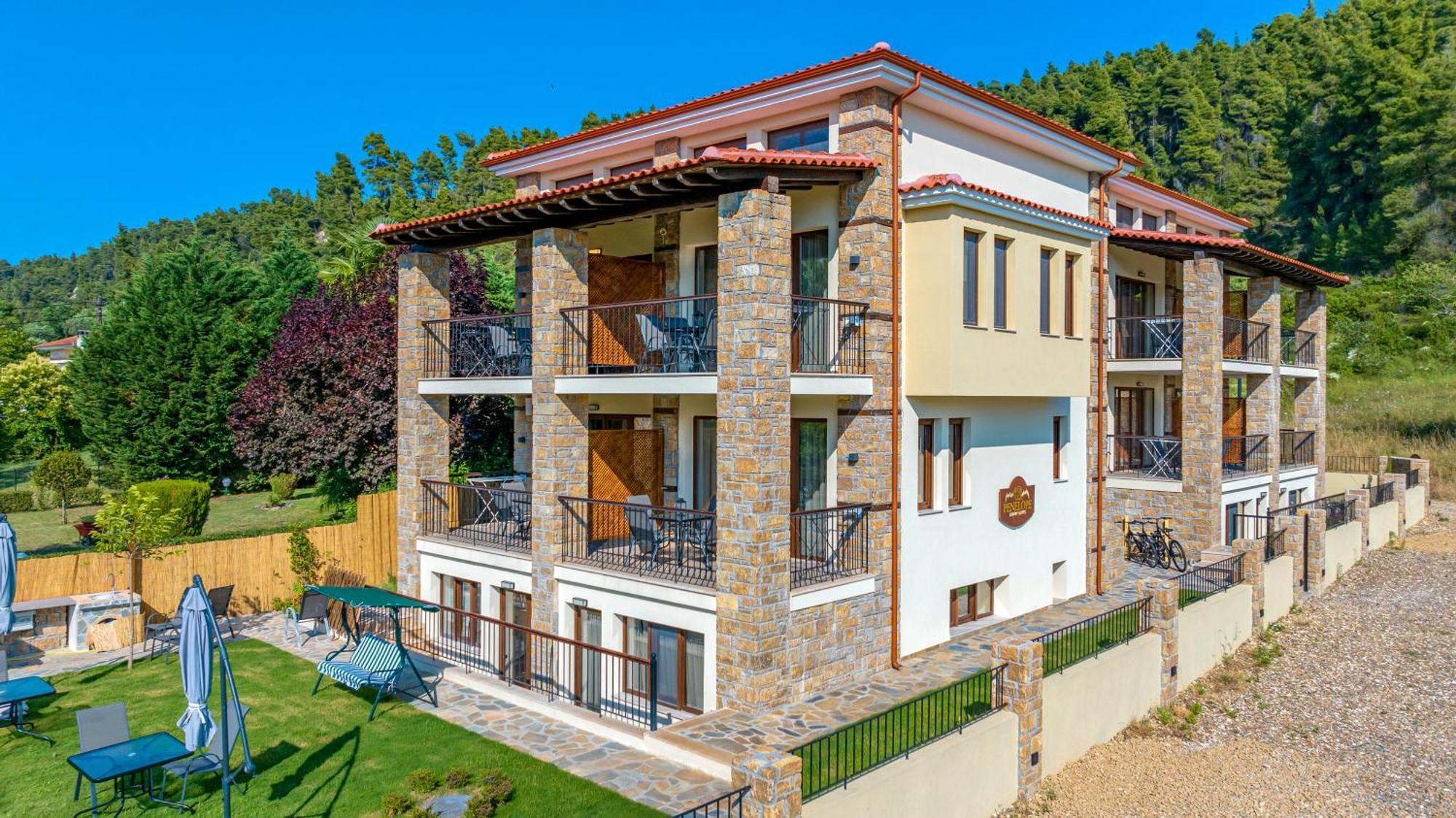 Penelope Luxury Suites Fourka Exterior photo