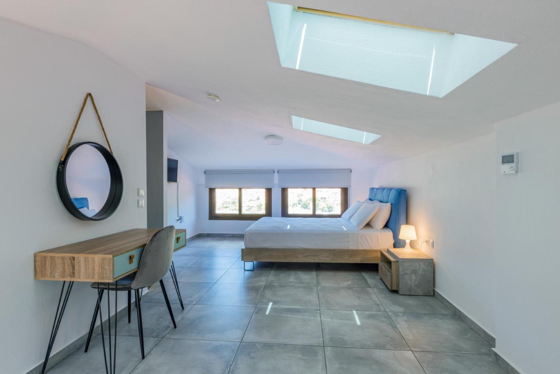 Penelope Luxury Suites Fourka Exterior photo