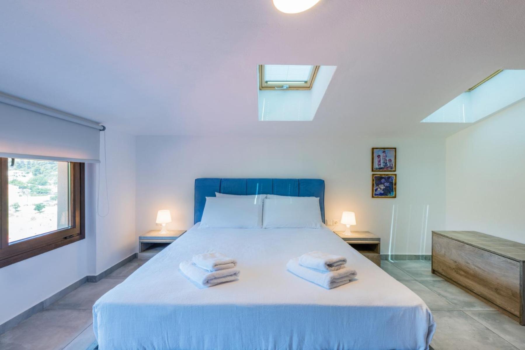 Penelope Luxury Suites Fourka Exterior photo