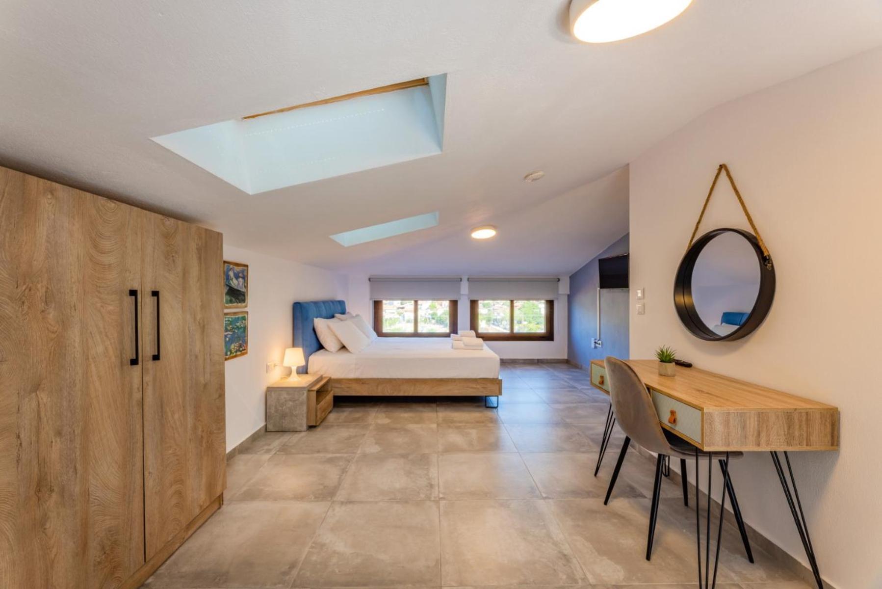 Penelope Luxury Suites Fourka Exterior photo